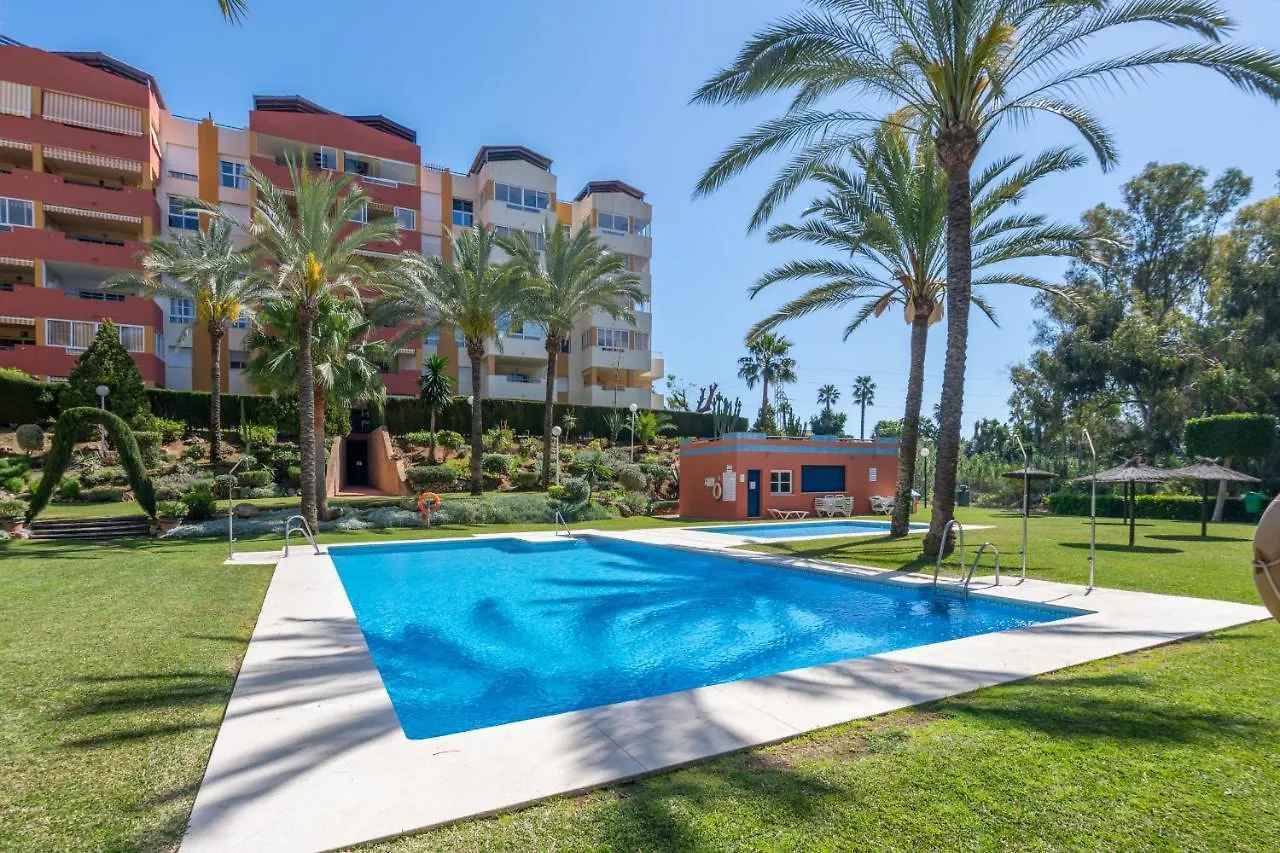 Apartamento Con Piscina, Golf Y Solarium By Rent Me Estepona Lägenhet